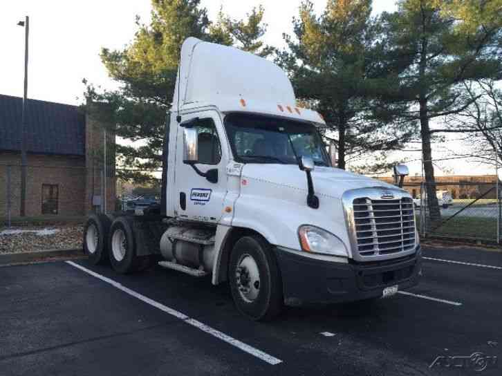 Freightliner CA12564DC - CASCADIA (2010)