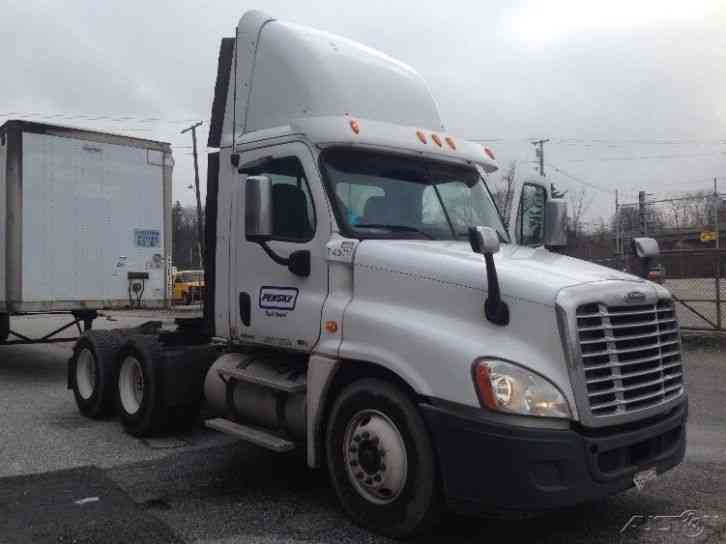 Freightliner CA12564DC - CASCADIA (2010)