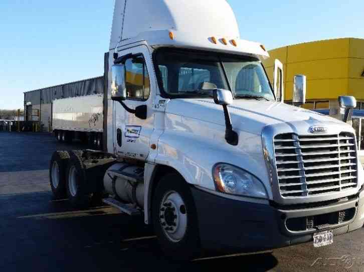 Freightliner CA12564DC - CASCADIA (2010)