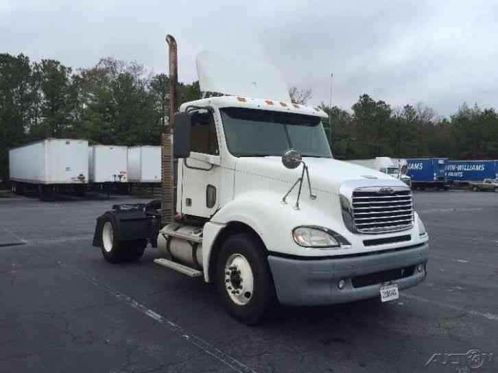 Freightliner CL12042ST-COLUMBIA 120 (2010)