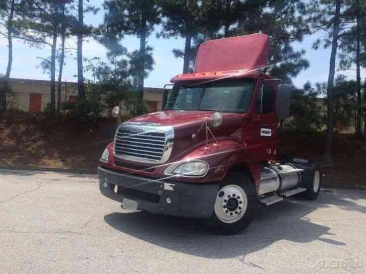 Freightliner CL12042ST-COLUMBIA 120 (2010)