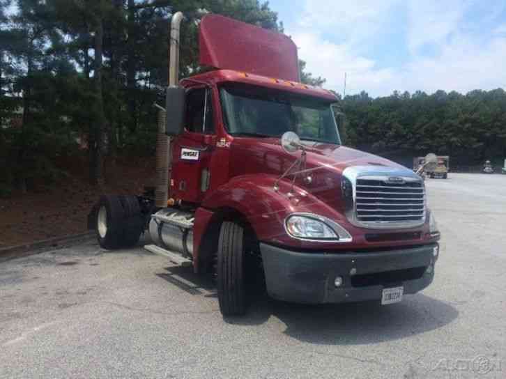 Freightliner CL12042ST-COLUMBIA 120 (2010)