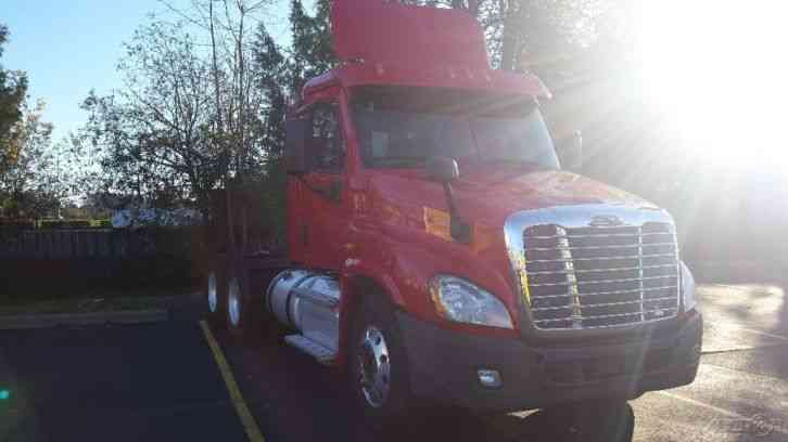 Freightliner CA12564DC - CASCADIA (2012)