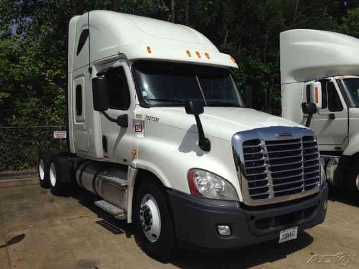 Freightliner CA12564DC - CASCADIA (2012)