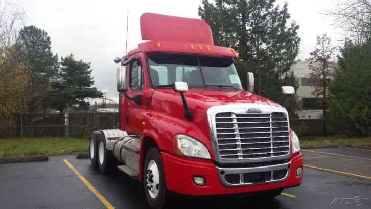 Freightliner CA12564DC - CASCADIA (2012)