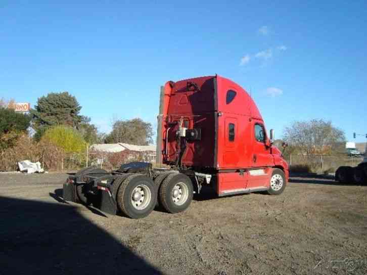 Freightliner CA12564DC - CASCADIA (2011)