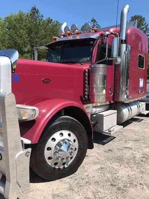 Peterbilt 389 (2008)