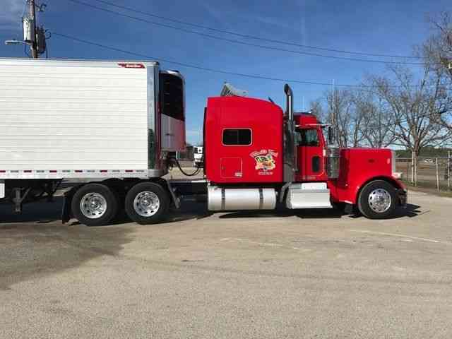 Peterbilt 389 (2013)