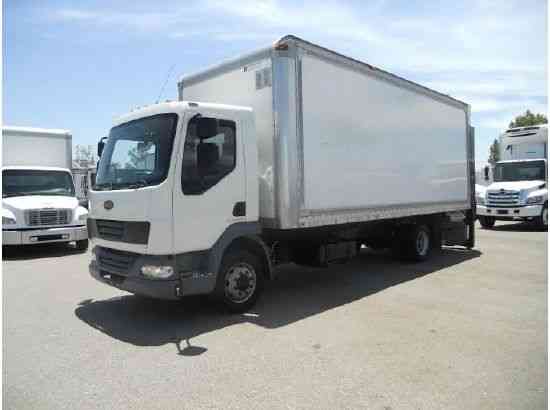 Peterbilt 210 22FT BOX LIFTGATE HIGH CUBE DIESEL FURNITURE MATRESS FREIGHT DELIVERY 26, 000# gvwr (2008)