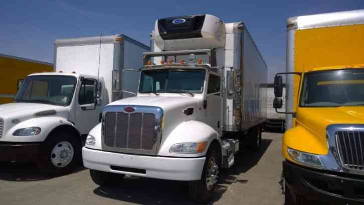 Peterbilt 330 24ft Aluminum liftgate 3000lbs 26, 000lbs GVW under CDL (2010)