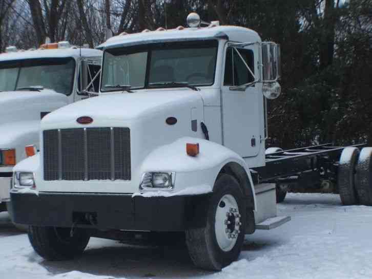 Peterbilt 330 (2004)