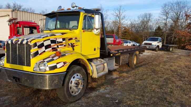 Peterbilt 330 (2004)