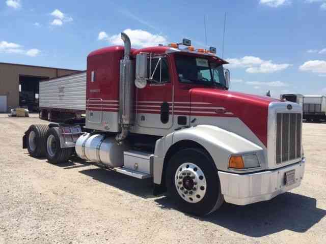 Peterbilt 385 (2005)