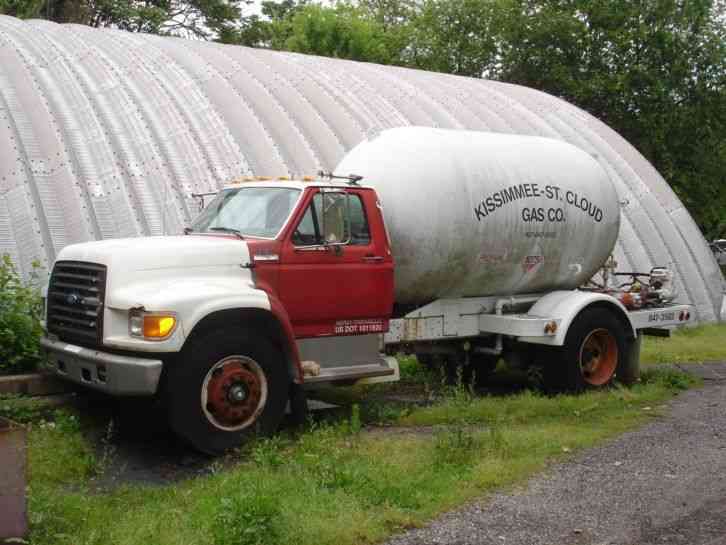 Ford F-700 (1994)