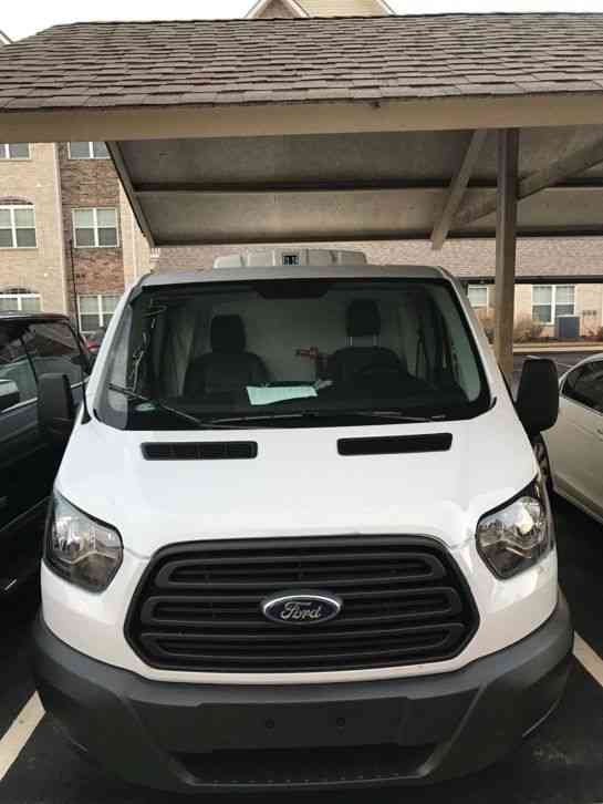 Ford Transit (Low Roof) (2015)