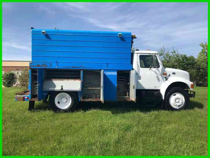 International 4700 (2002)