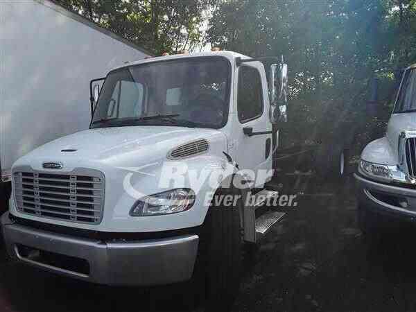 FREIGHTLINER M2 106 -- (2014)