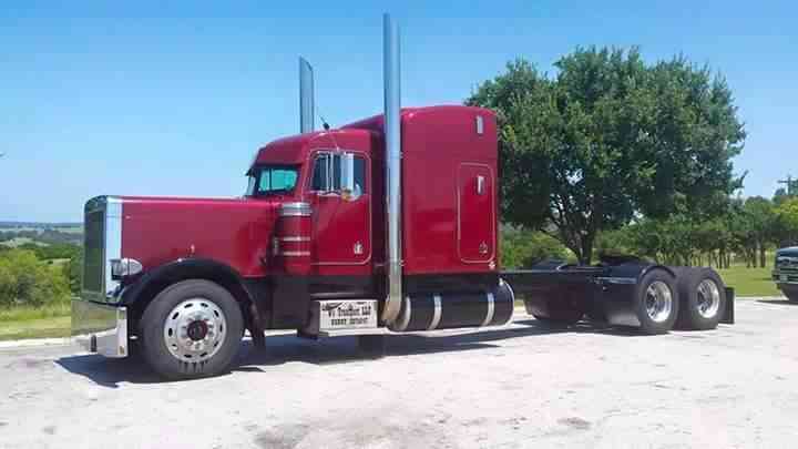 Peterbilt 379 extended hood (2000)