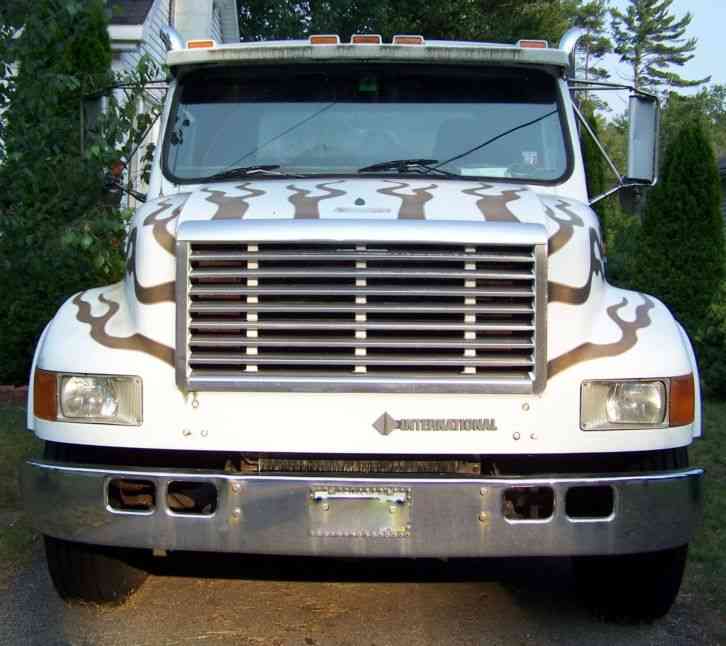 International 4700 (1993)