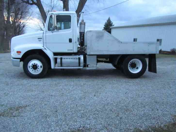 Freightliner FL112 (2002)