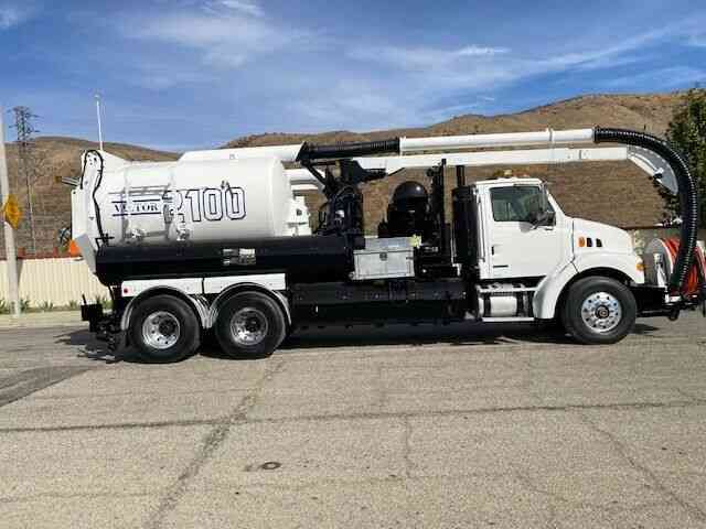 STERLING WITH VACTOR 2100 AUTO, AC, LOADED, EX SOUTERN CALIFORNIA CITY SINCE NEW