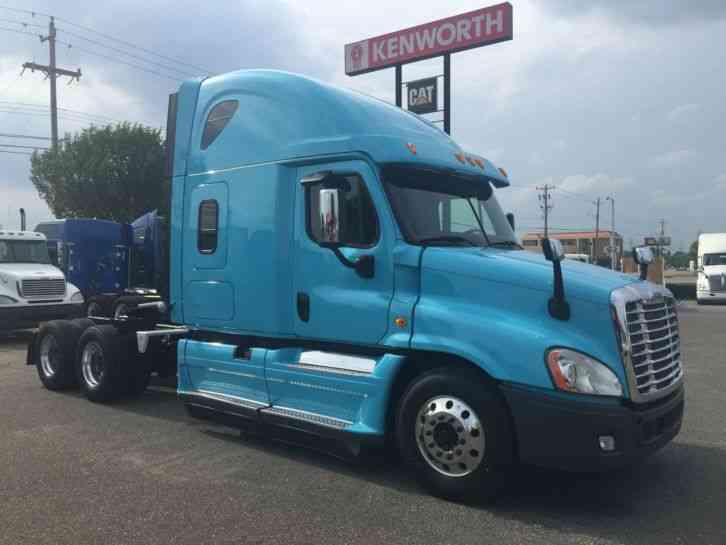 FREIGHTLINER CA12564SLP (2014)