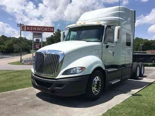 NAVISTAR PROSTAR PLUS (2014)