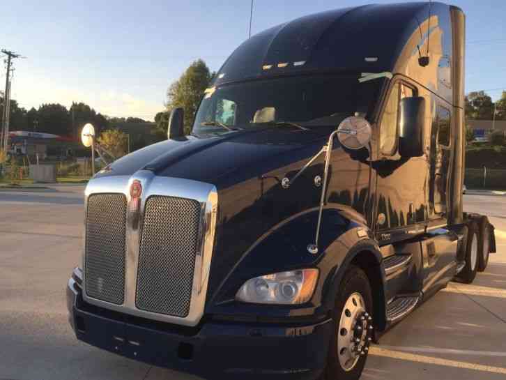 KENWORTH T700 (2013)