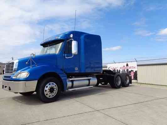 FREIGHTLINER FCL12064ST (2007)