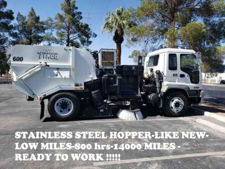 Tymco 600 Street Sweeper Truck 15K Miles and 800 Hrs with Stainless Steel Hopper