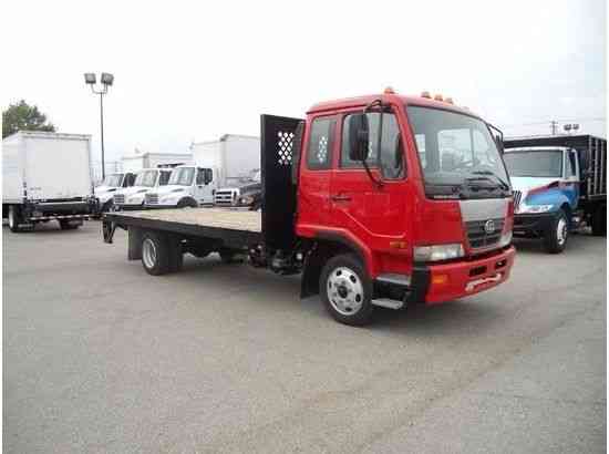 UD NISSAN 2000 16ft FLATBED WITH LIFTGATE 19, 500# gvwr-SIMIALR ISUZU NRR FRR- CAN REMOVE BED (2009)