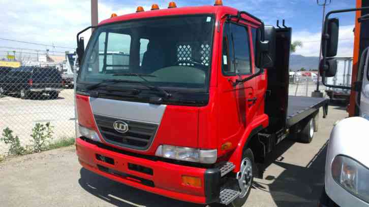 UD NISSAN 2000 16ft FLATBED WITH LIFTGATE 19, 500# gvwr-SIMIALR ISUZU NRR FRR- CAN REMOVE BED (2009)