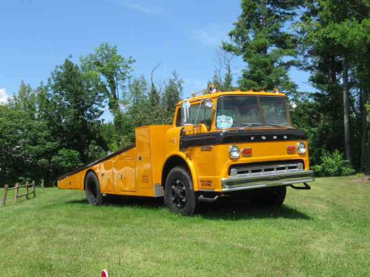 Ford FORD FIRE TRUCK (1980)