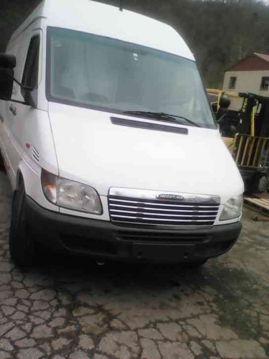 Freightliner 2500 sprinter (2002)