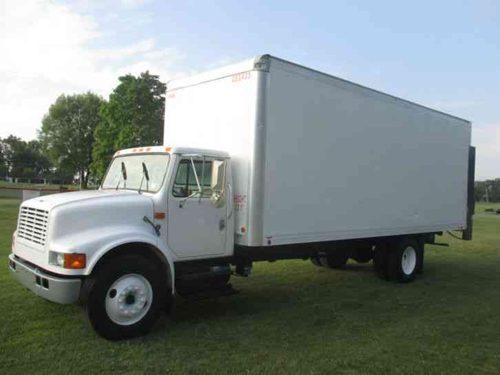 International 4700 (1999)