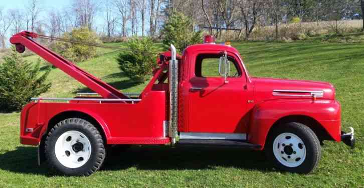 Ford F6 Tow Truck (1949)