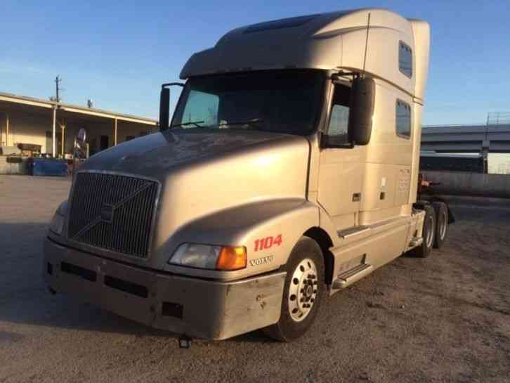 VOLVO VNL 770 770 (2003)