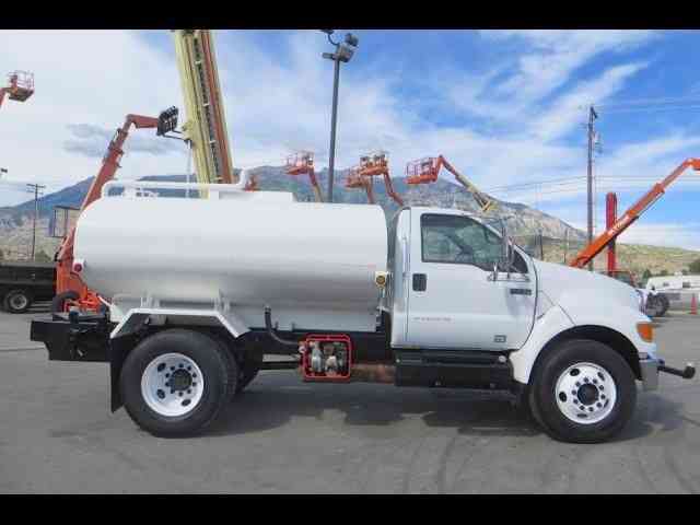 2000 Ford f750 water truck #9