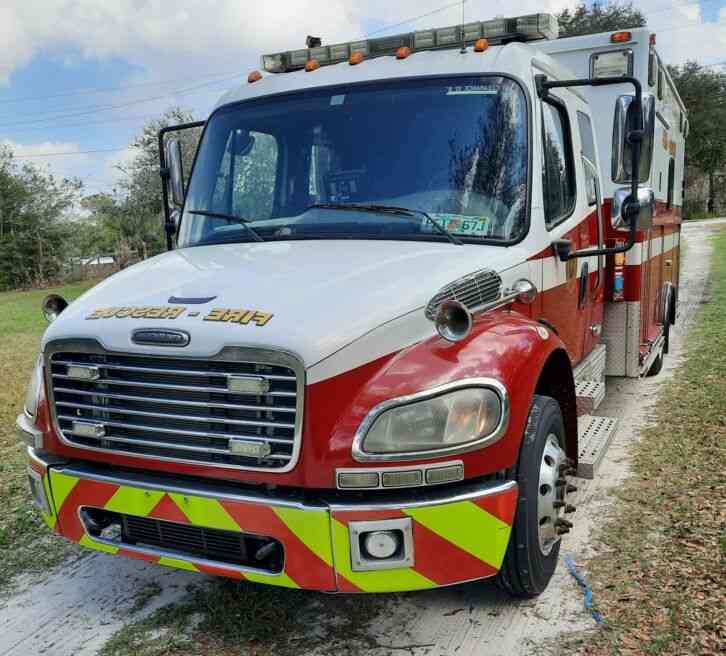 Freightliner Extended Cab Ambulance (2009)