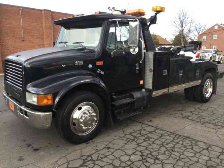 International 4700 (2000)